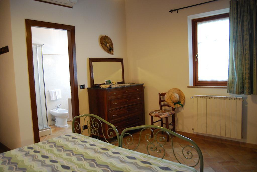 Agriturismo Sant' Ansano Guest House Castiglione d'Orcia Ruang foto